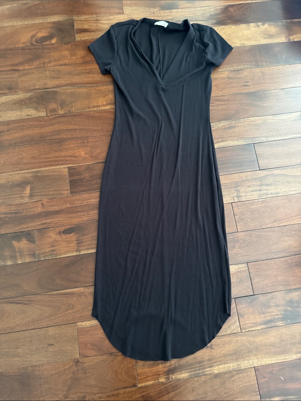 Wilfred Black V-Neck Short Sleeve Maxi Dress